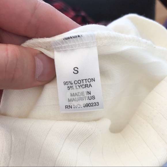 Me to We Ribbed Scoop Neck Tee - Picture 3 of 4